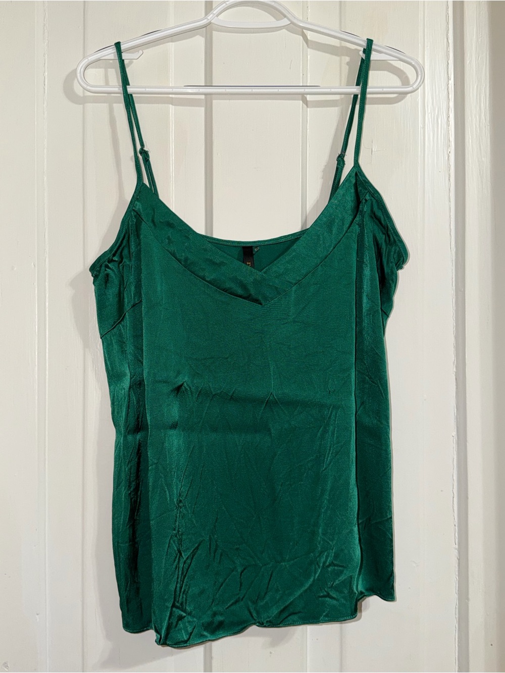 Women's size large tank top Renee C. Emerald Green Satin V-Neck‎ shirt